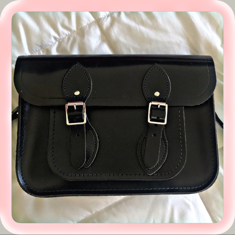 THE CAMBRIDGE SATCHEL COMPANY- BLACK SATCHEL 11’